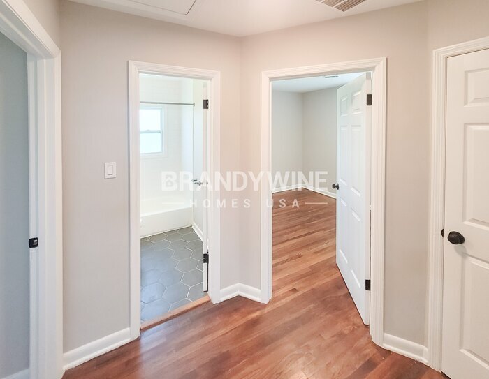 Building Photo - 1822 Dearing Rd