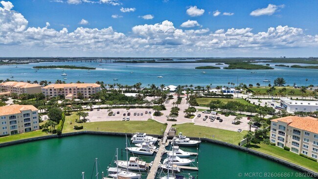 Building Photo - 3 Harbour Isle Dr E