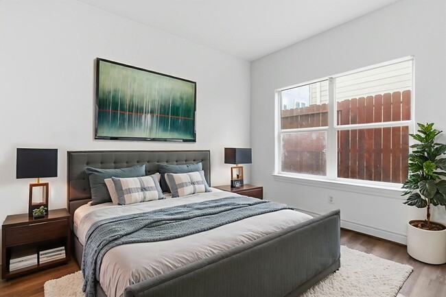 Building Photo - 1303 Sherwood Point Ln