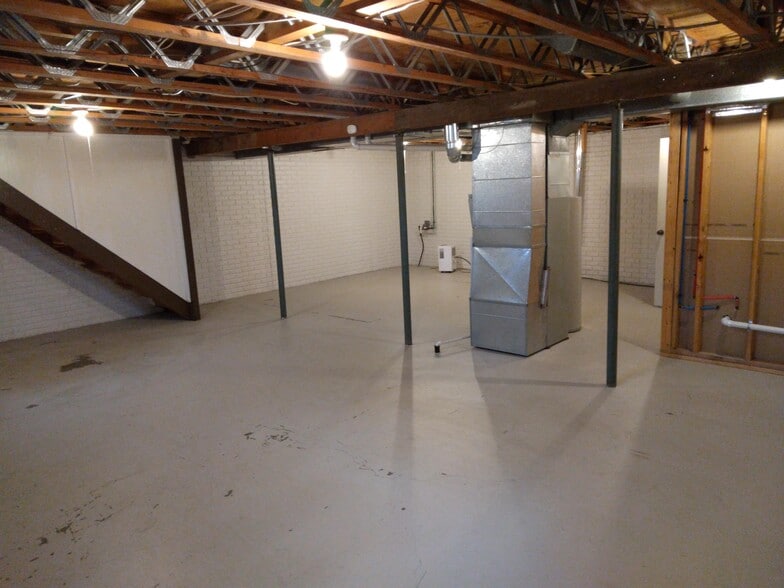 Building Photo - 2308 Prairie View East