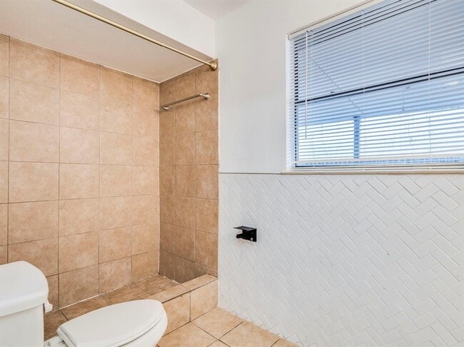 Building Photo - 5628 Pinon Vista Dr