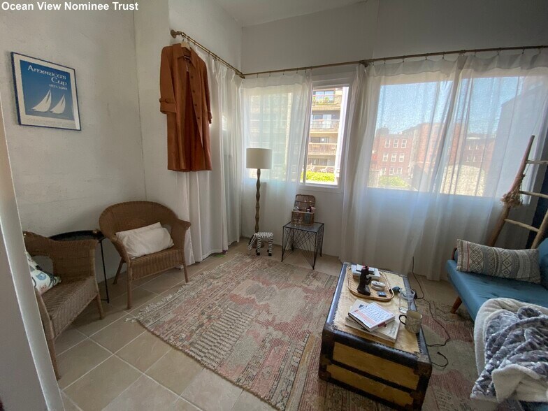 Building Photo - 240 Hanover St