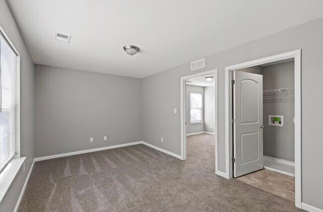 Building Photo - 6076 Arbor Wds Wy