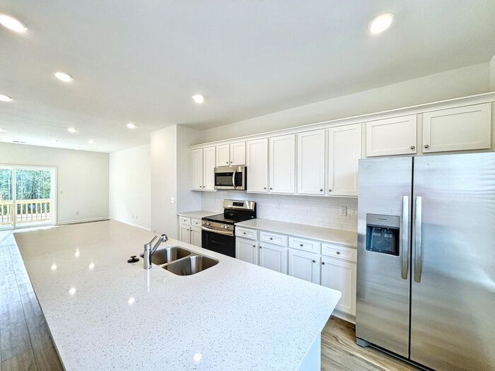 Building Photo - 208 Asbury Oak Ln