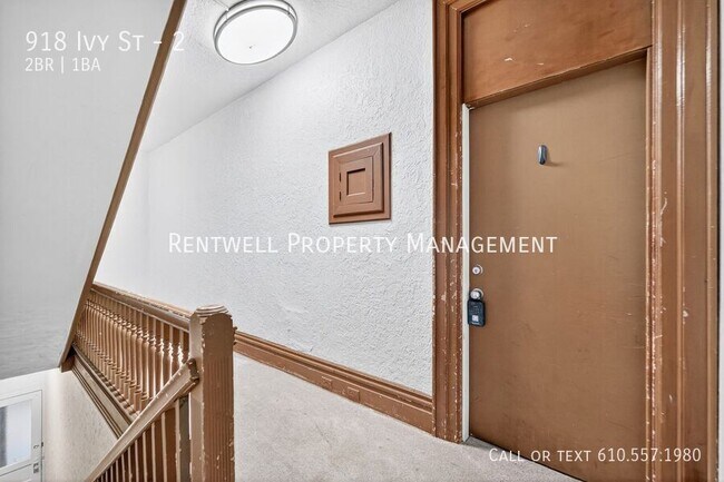 Building Photo - 918 Ivy St