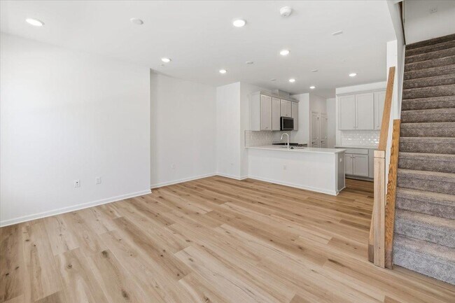 Building Photo - 500 Willow St