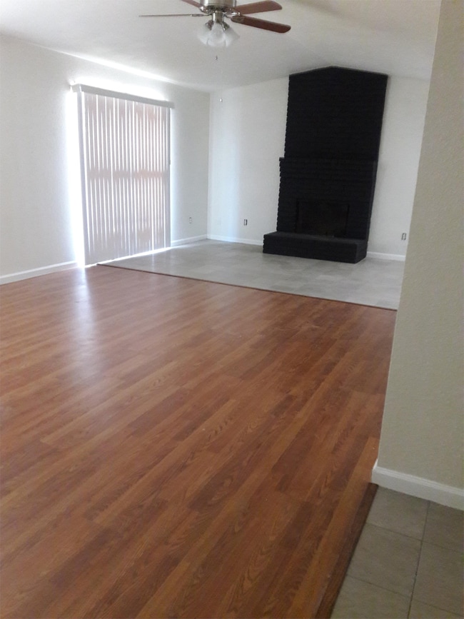 Building Photo - 2913 Sugarpine Way