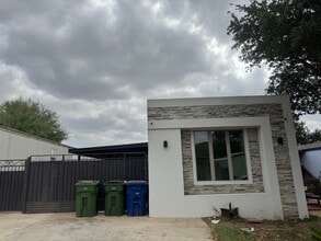 Building Photo - 8604 Superior Dr