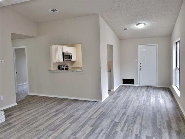 Building Photo - 1415 Smokehouse St