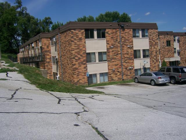 Primary Photo - 136 Bennett Ave