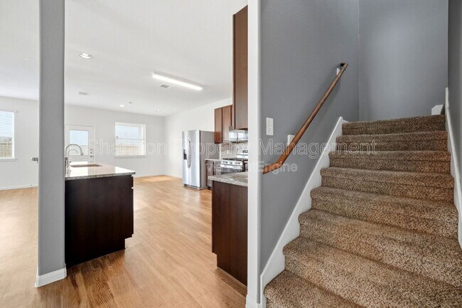 Building Photo - 10322 Urban Oak Trl