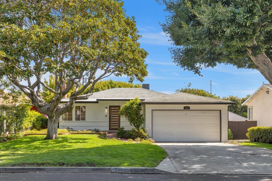Building Photo - 3444 S Bentley Ave