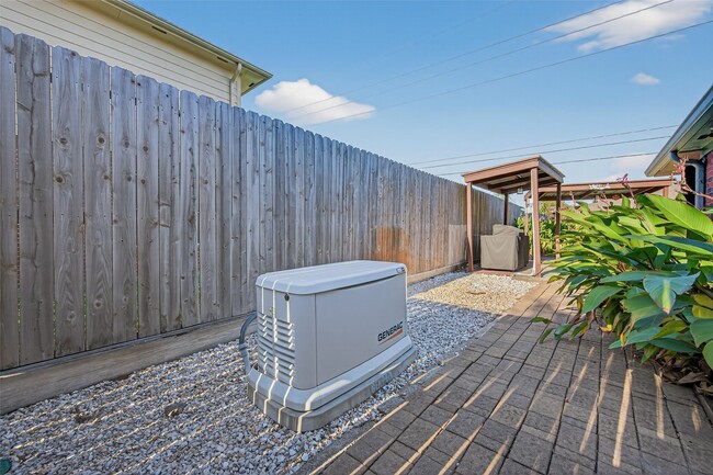 Building Photo - 23410 Stratsborough Dr