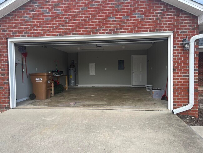 Building Photo - 155 Conquest Ave