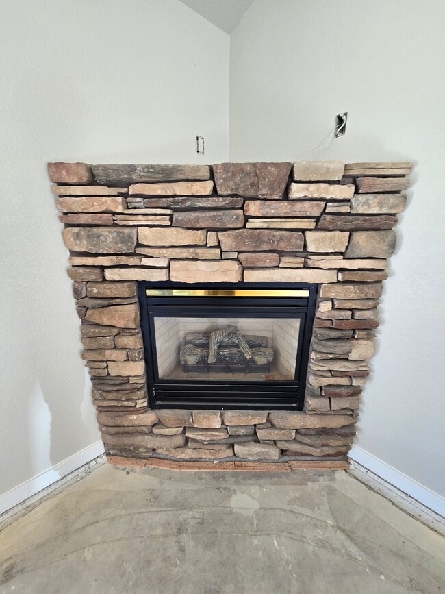 Building Photo - 1642 Columbine Village Dr