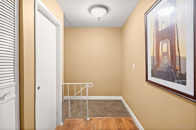 Building Photo - 703 Hilltop Ct