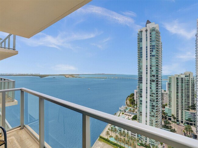 Building Photo - 1155 Brickell Bay Dr