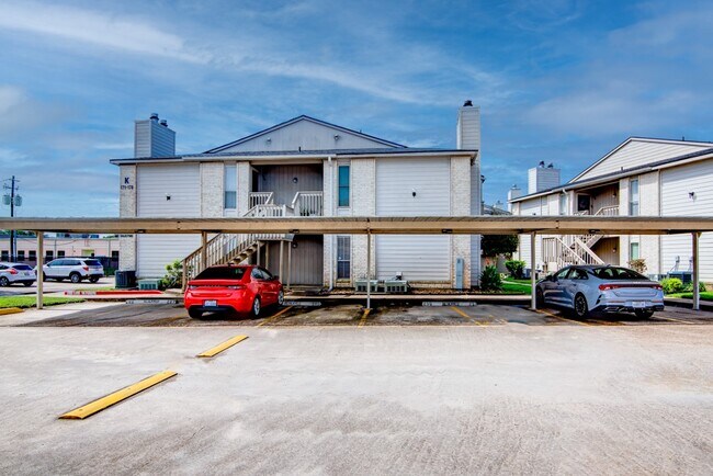 Building Photo - 3919 Fairmont Pkwy