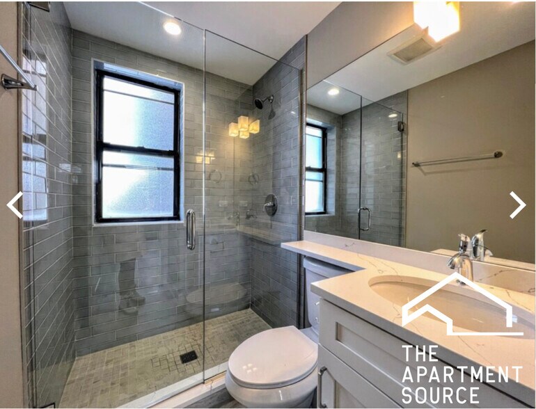 Building Photo - 3944 N Janssen Ave