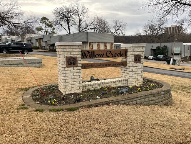 Building Photo - Upstairs unit at Willow Creek available now!