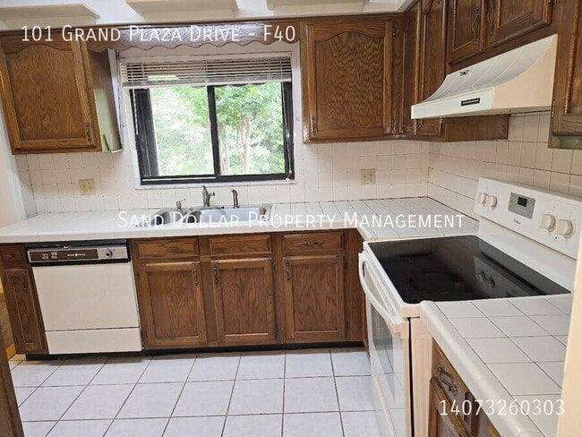 Building Photo - 101 Grand Plaza Dr