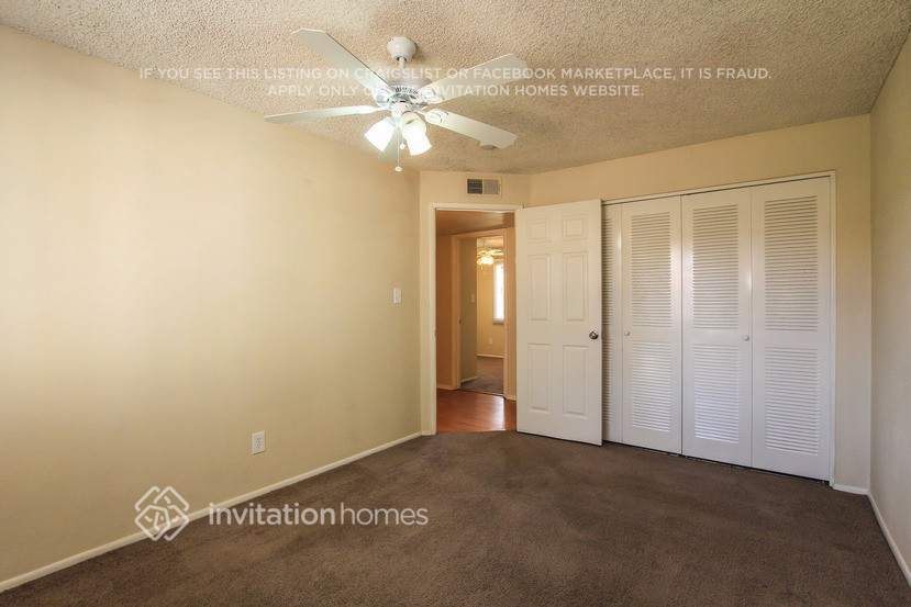 Building Photo - 3507 E Blanche Dr