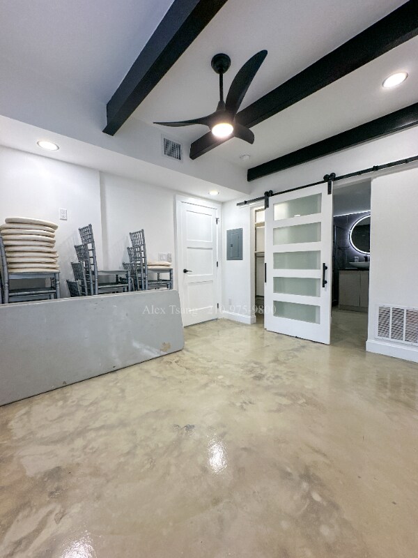 Building Photo - 222 S Olive St