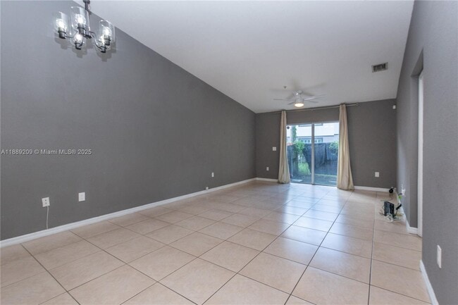 Building Photo - 3944 SW 48th Ave