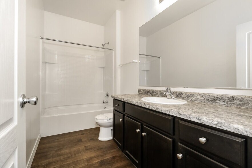 Building Photo - 8224 W Encinas Ln