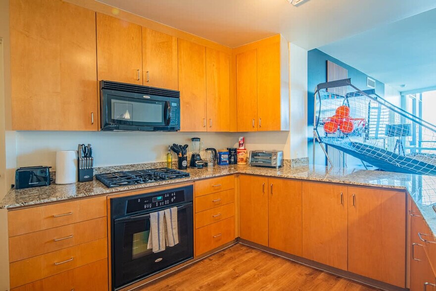 Building Photo - 44 W Monroe St