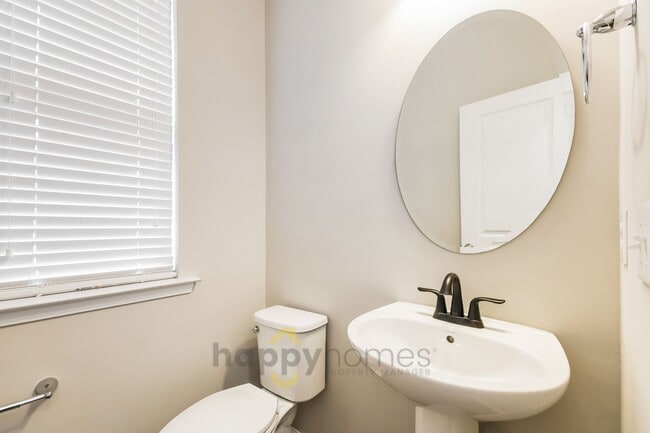 Building Photo - 3 Bedroom 2.5 Bath Home in Cane Bay Plantation of Summerville!