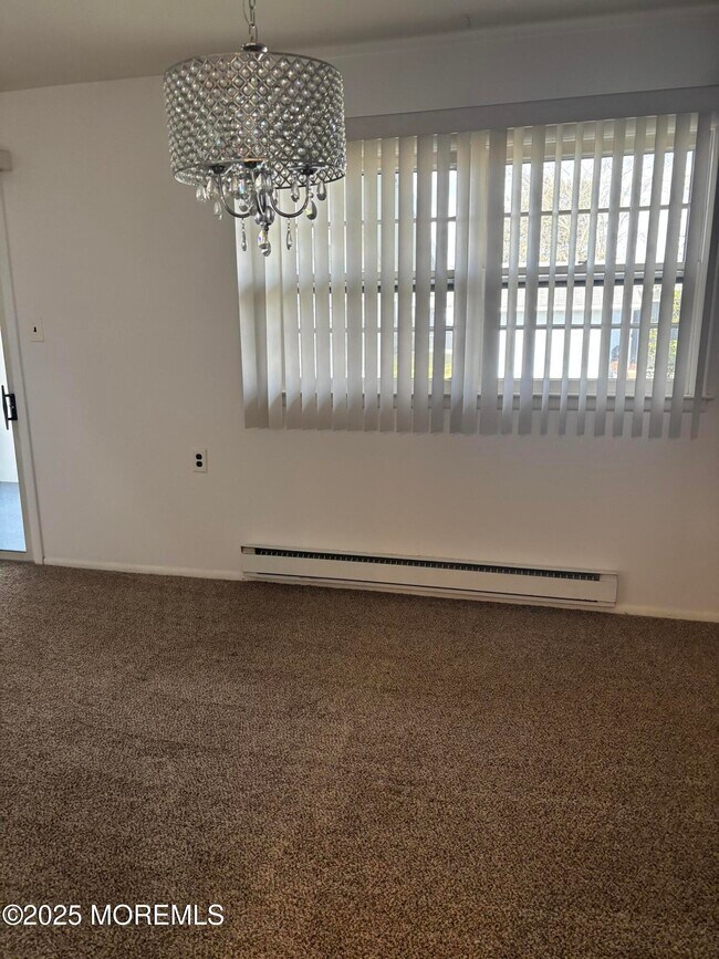 Building Photo - 25 Robinson Rd