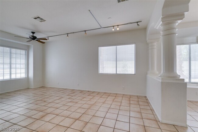 Building Photo - 254 Windsong Echo Dr