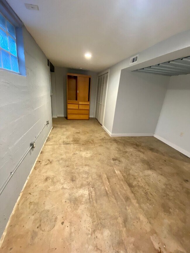 Building Photo - Cozy Basement Apartment – All Utilities Included, Private Entrance & Minutes from Purdue!