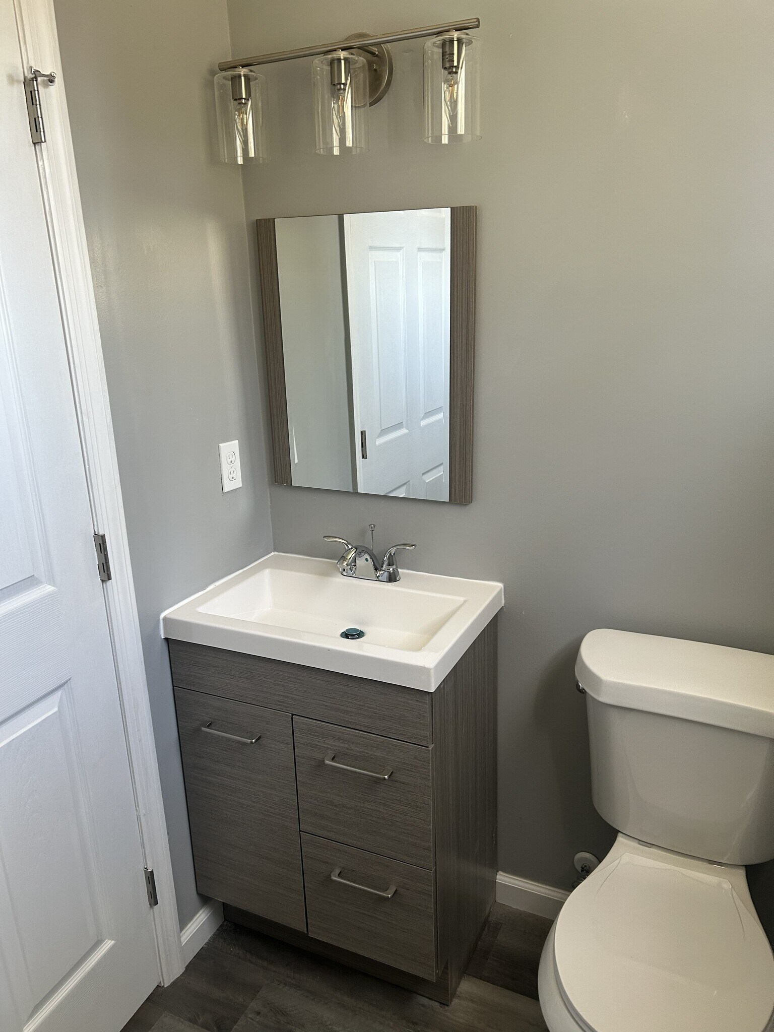 Building Photo - 113 Larry St