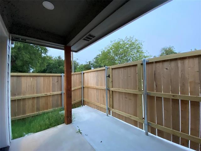 Building Photo - 802-804-804 N Broughton St