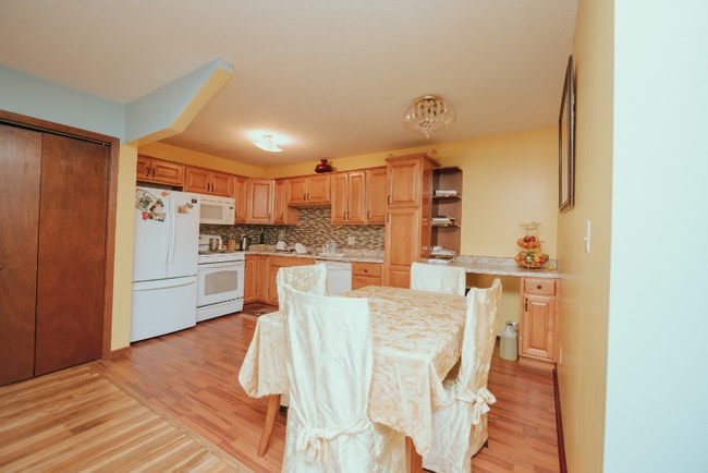 Building Photo - 7098 xxxx