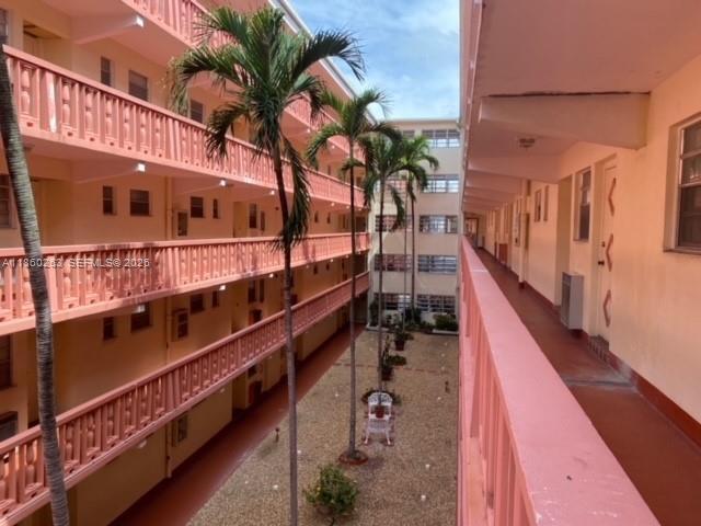 Building Photo - 215 SE 3rd Ave