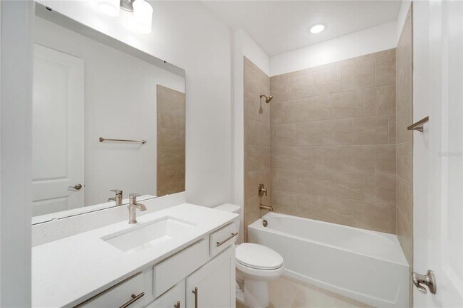 Building Photo - 943 Signet Dr