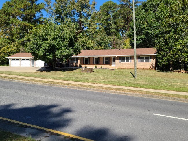 Primary Photo - 315 Piedmont Rd NE