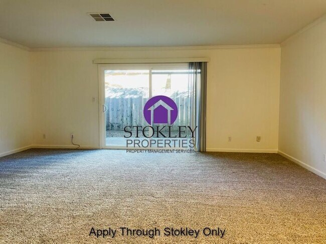 Building Photo - Stokley Properties Welcomes 1534 Parkwood ...