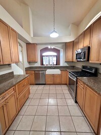 Building Photo - 7419 Desert Eagle Rd NE