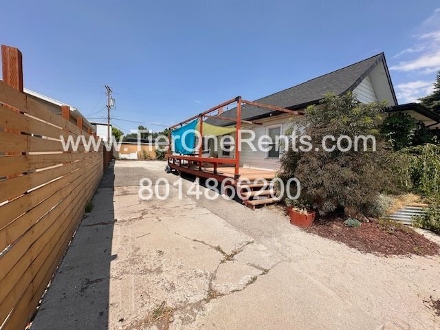Building Photo - This property offers a NO DEPOSIT option available for qualified renters!