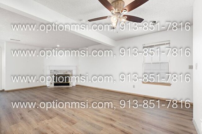 Building Photo - 3-bedroom townhouse now available in Belton!