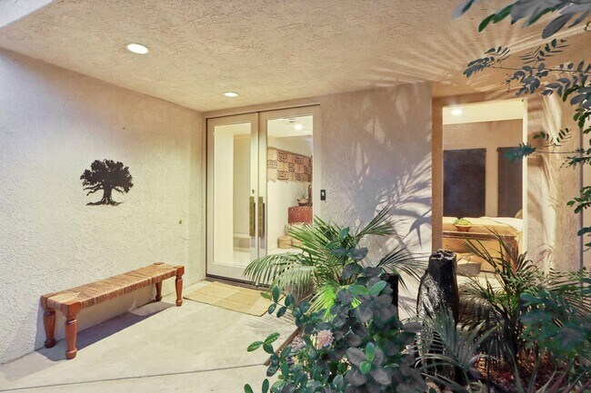 Building Photo - 829 Inverness Dr