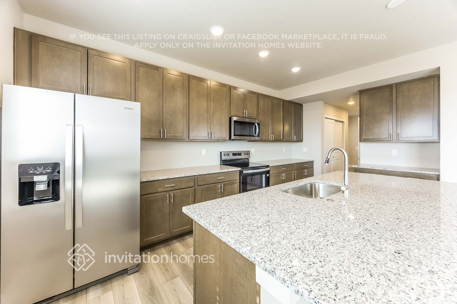 Building Photo - 13633 Arriba Dr