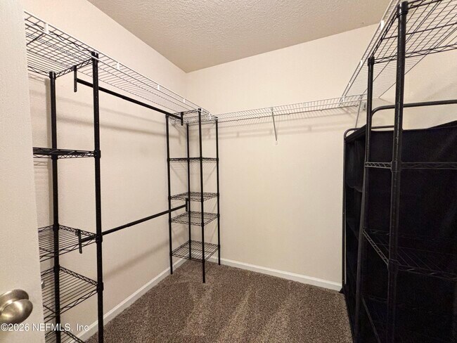 Building Photo - 2270 Willow Springs Dr