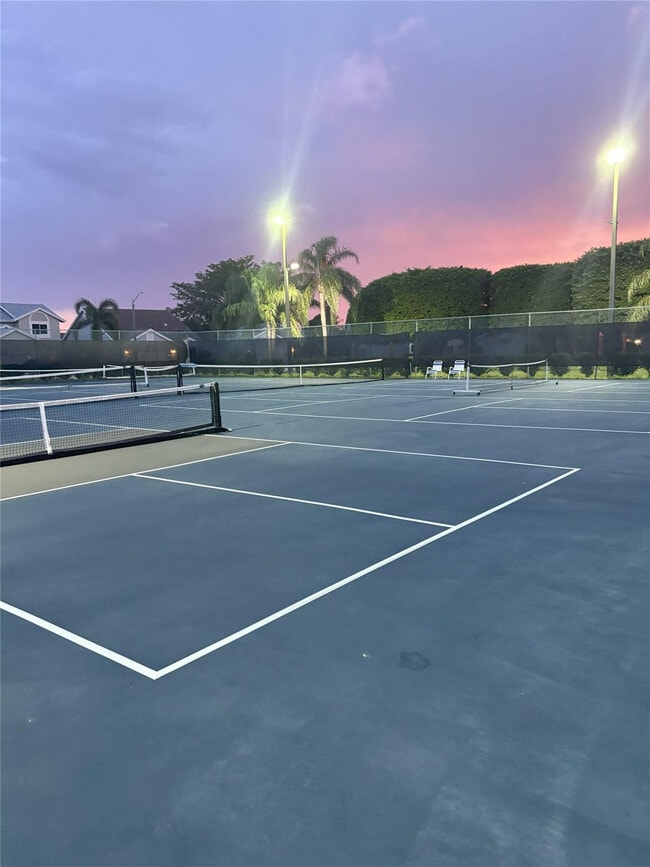 Building Photo - 13770 Oneida Dr