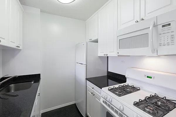 Building Photo - 2 bedroom in NEW YORK NY 10016