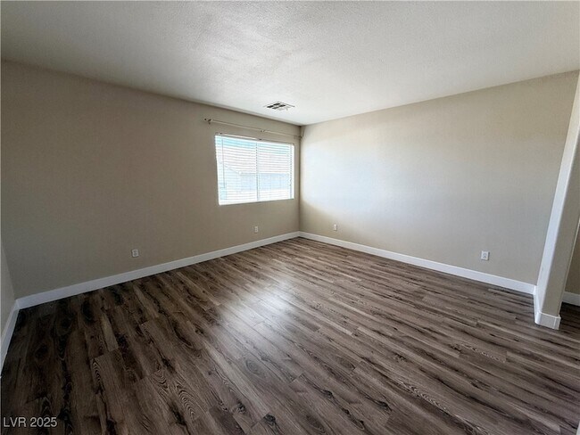 Building Photo - 2613 Pinerock St